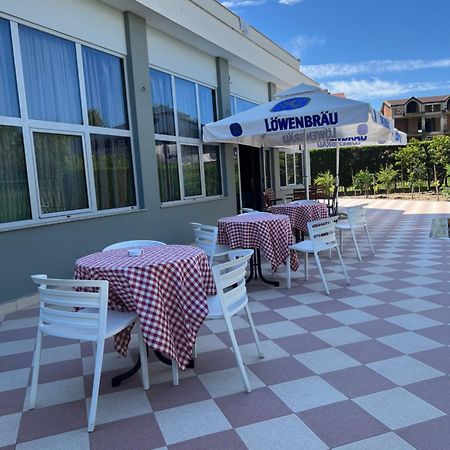 Hotel Blue Sky Golem  Zewnętrze zdjęcie