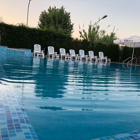 Hotel Blue Sky Golem  Zewnętrze zdjęcie