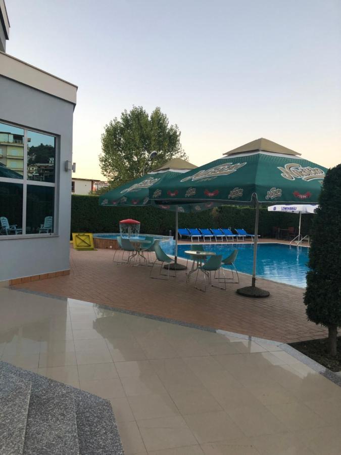 Hotel Blue Sky Golem  Zewnętrze zdjęcie