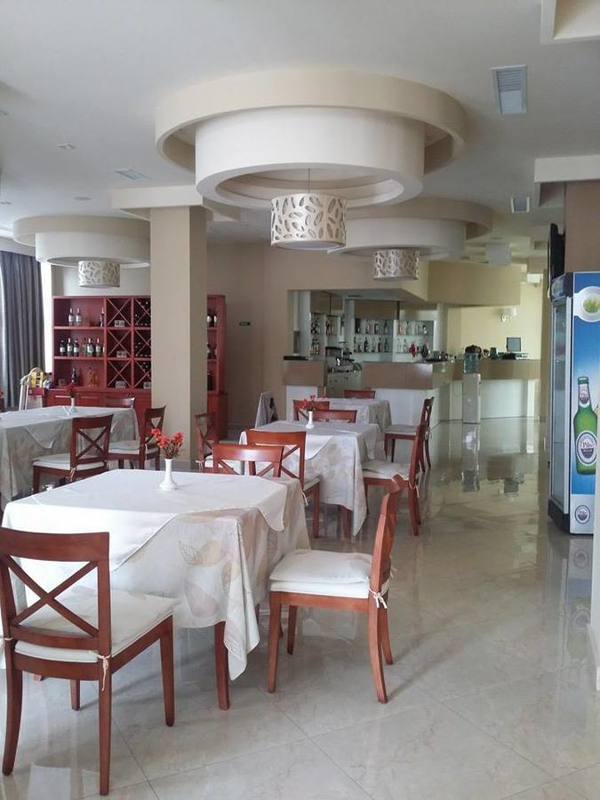 Hotel Blue Sky Golem  Zewnętrze zdjęcie