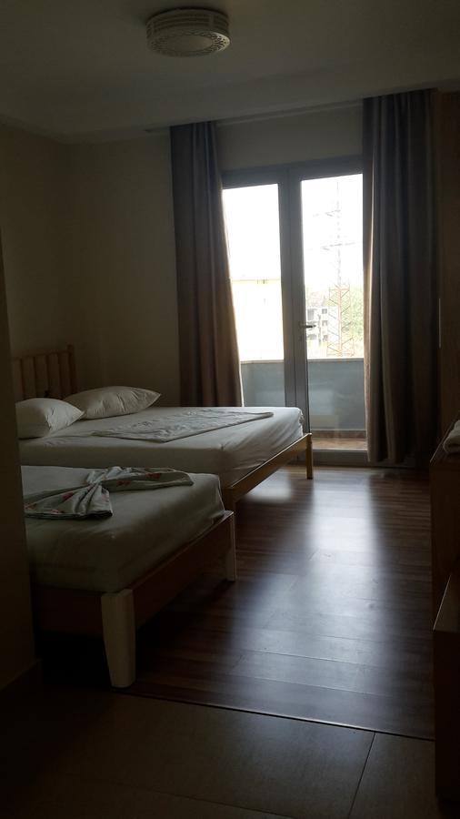 Hotel Blue Sky Golem  Zewnętrze zdjęcie