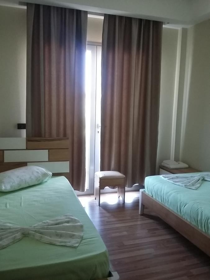 Hotel Blue Sky Golem  Zewnętrze zdjęcie