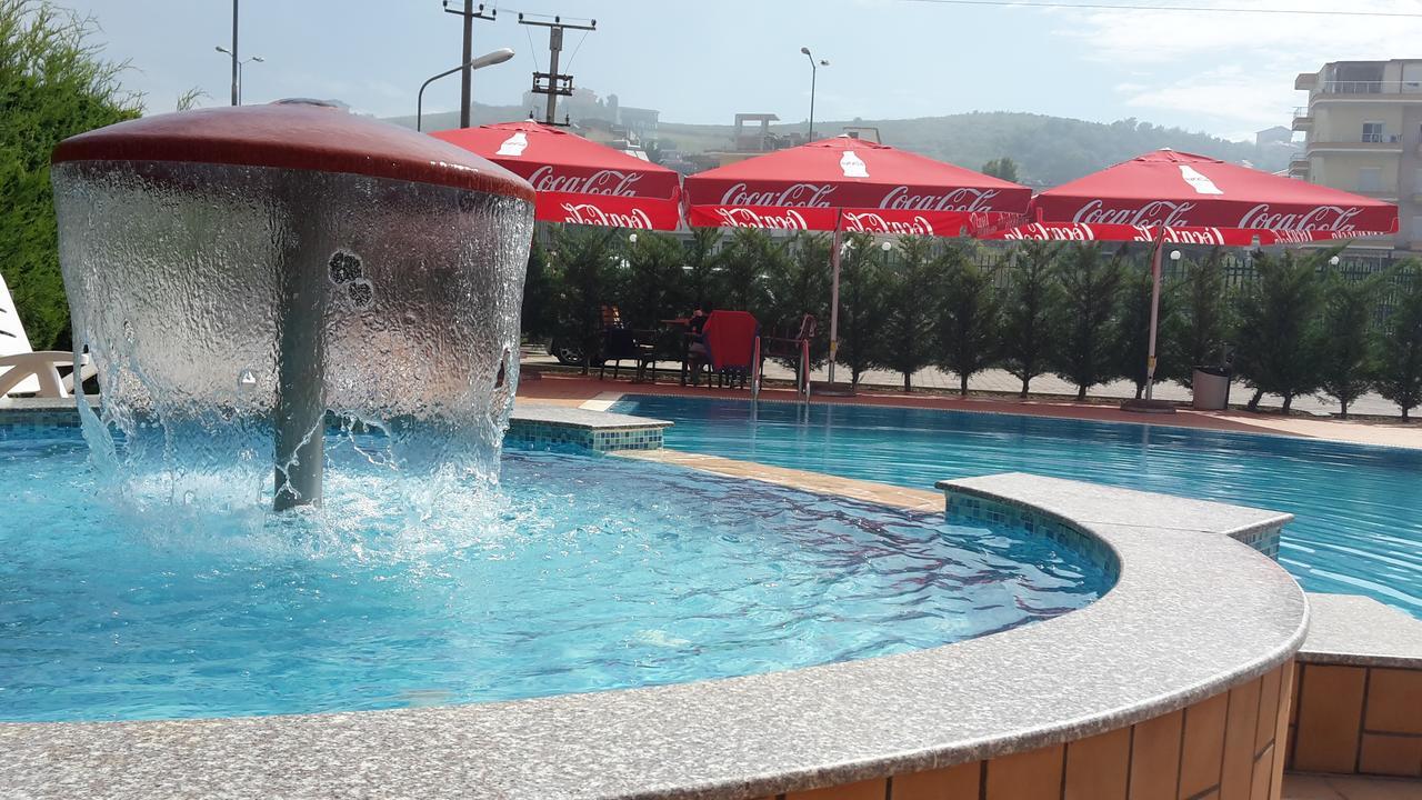 Hotel Blue Sky Golem  Zewnętrze zdjęcie