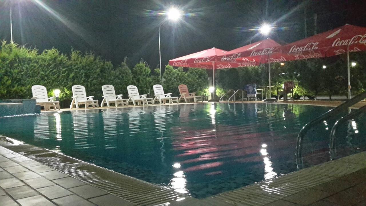 Hotel Blue Sky Golem  Zewnętrze zdjęcie