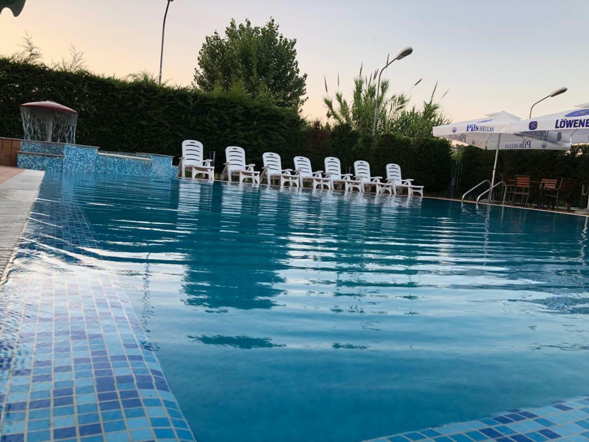 Hotel Blue Sky Golem  Zewnętrze zdjęcie